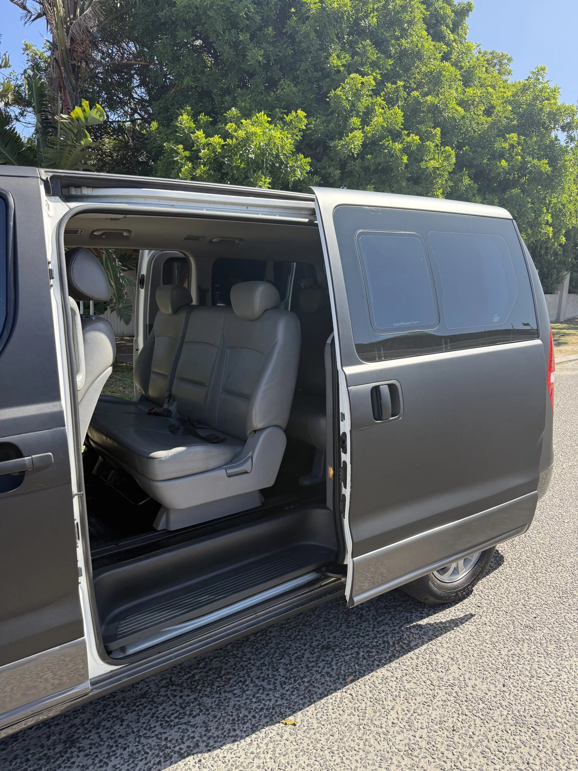 Hyundai H1 — Wanderer Cape Town fleet photo 2