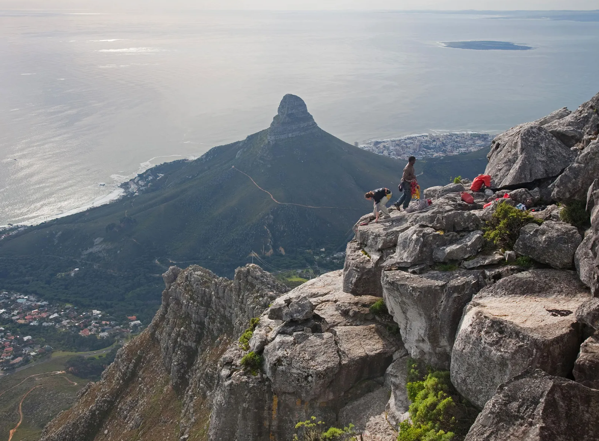Table Mountain summit above Cape Town — guided visits arranged by Wanderer