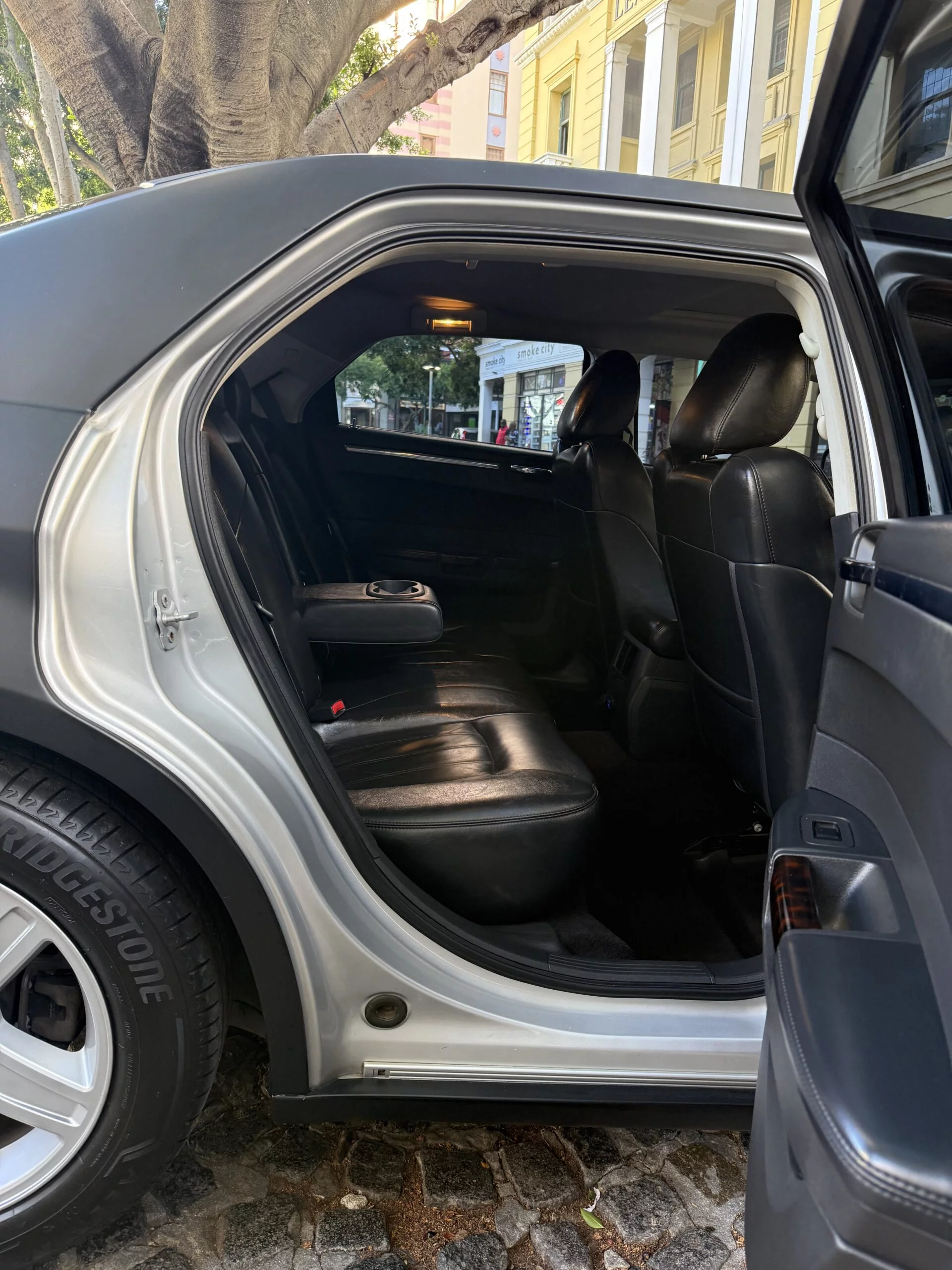 Chrysler 300C — Wanderer Cape Town fleet photo 5