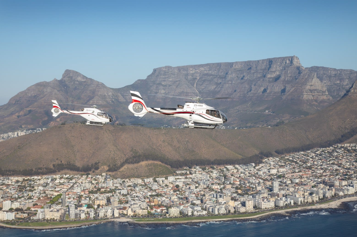 Helicopter above Table Mountain — Wanderer Cape Town Activities